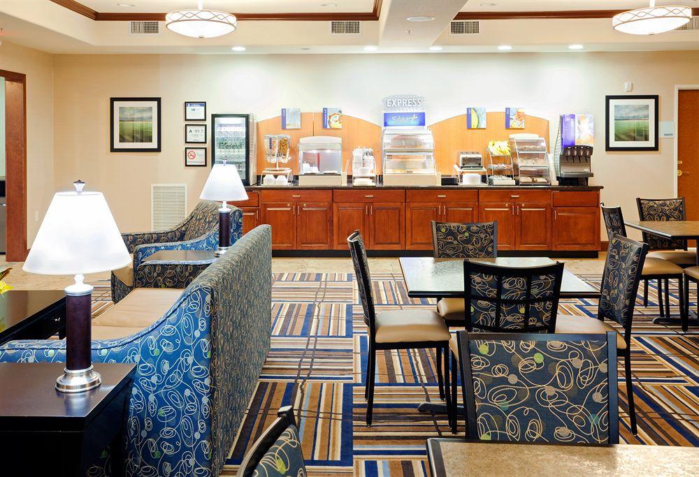 Holiday Inn Express Hotel & Suites Mount Airy By Ihg Εξωτερικό φωτογραφία