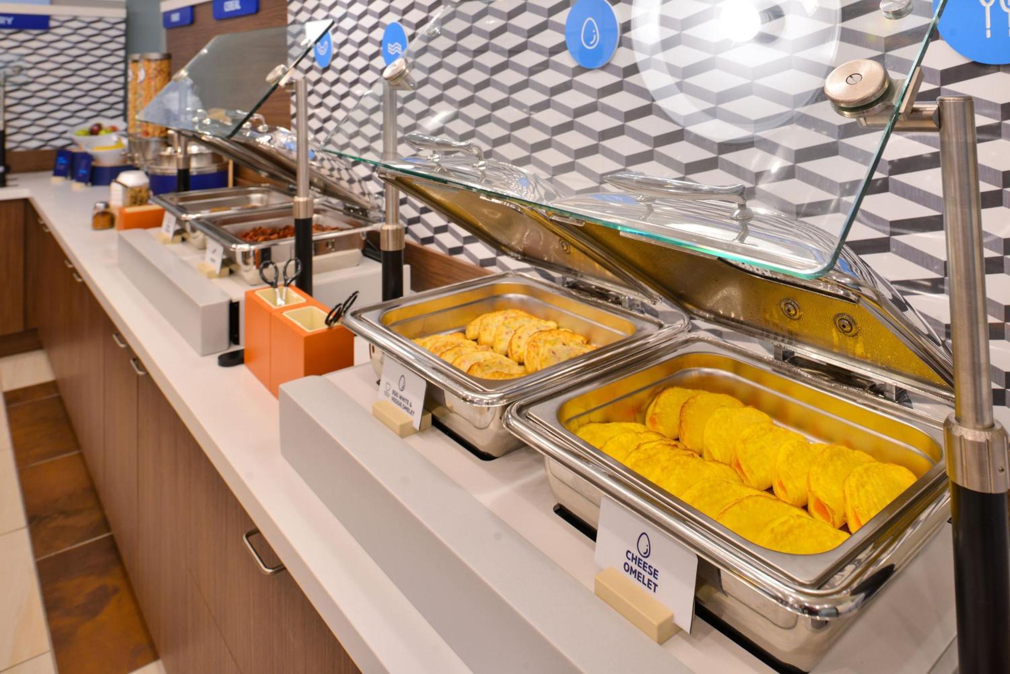 Holiday Inn Express Hotel & Suites Mount Airy By Ihg Εξωτερικό φωτογραφία