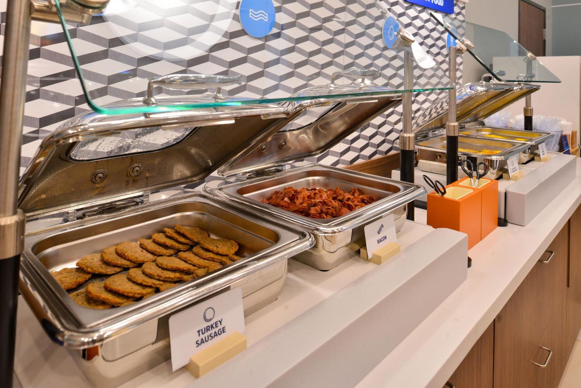 Holiday Inn Express Hotel & Suites Mount Airy By Ihg Εξωτερικό φωτογραφία