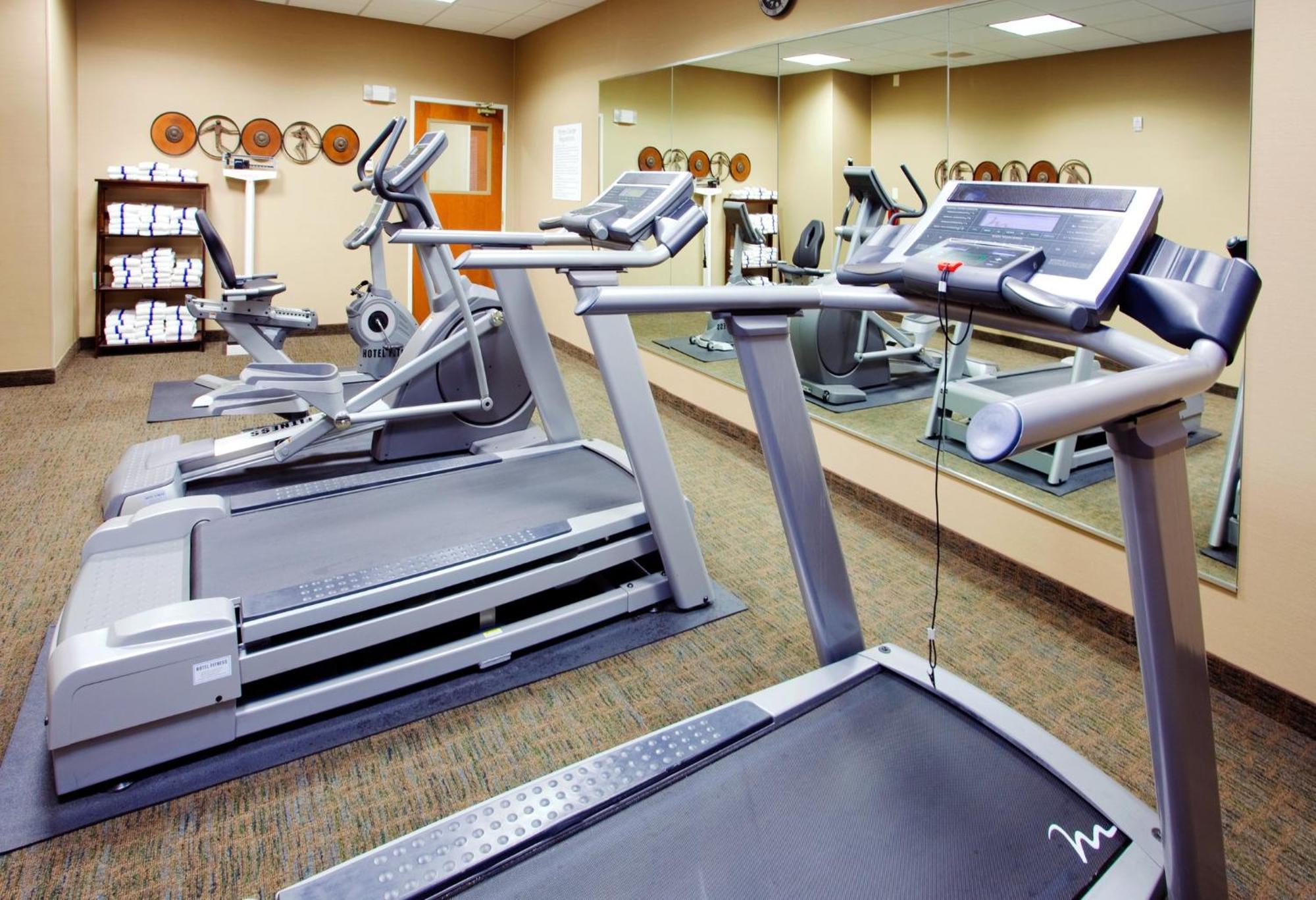 Holiday Inn Express Hotel & Suites Mount Airy By Ihg Εξωτερικό φωτογραφία