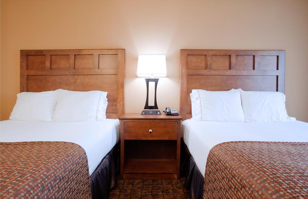 Holiday Inn Express Hotel & Suites Mount Airy By Ihg Δωμάτιο φωτογραφία