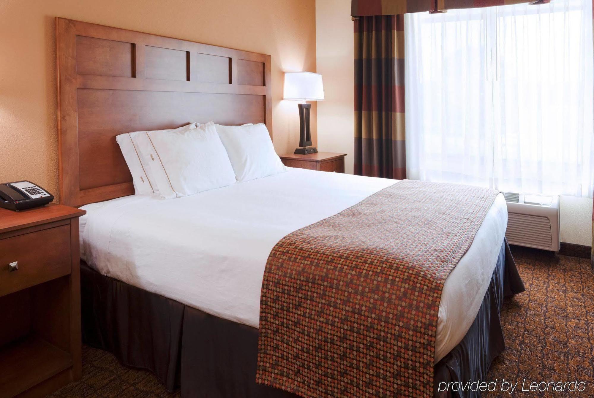 Holiday Inn Express Hotel & Suites Mount Airy By Ihg Δωμάτιο φωτογραφία